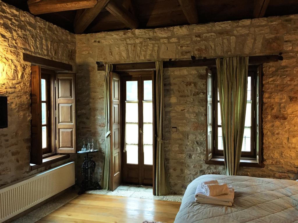 Old Inn Gorianádhes エクステリア 写真