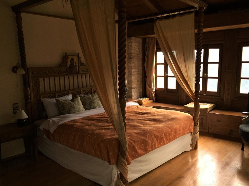 Old Inn Gorianádhes エクステリア 写真