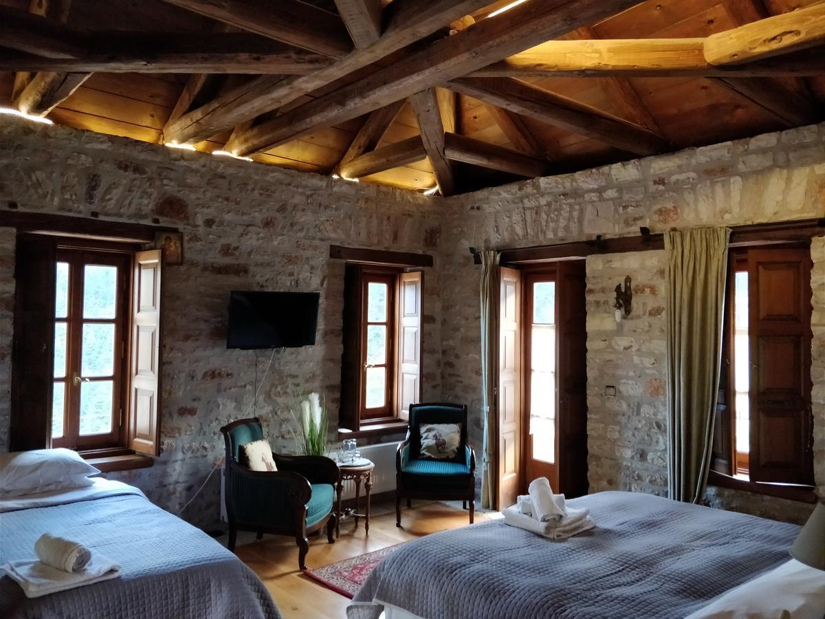 Old Inn Gorianádhes エクステリア 写真